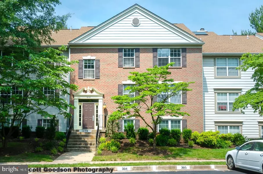 12116 GREEN LEAF CT #302, Fairfax, VA 22033