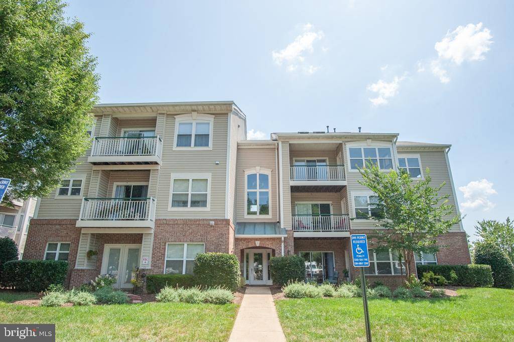 6567 GRANGE LN #402, Alexandria, VA 22315
