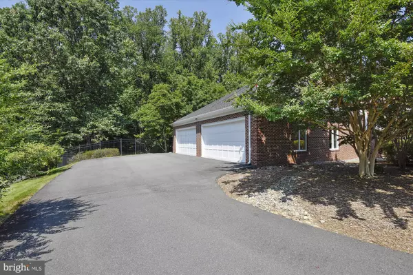 Mclean, VA 22102,7309 LINGANORE CT