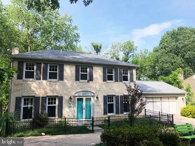 6207 WATERWAY DR, Falls Church, VA 22044