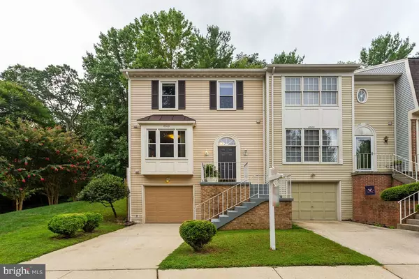 8303 RIDGE CROSSING LN, Springfield, VA 22152