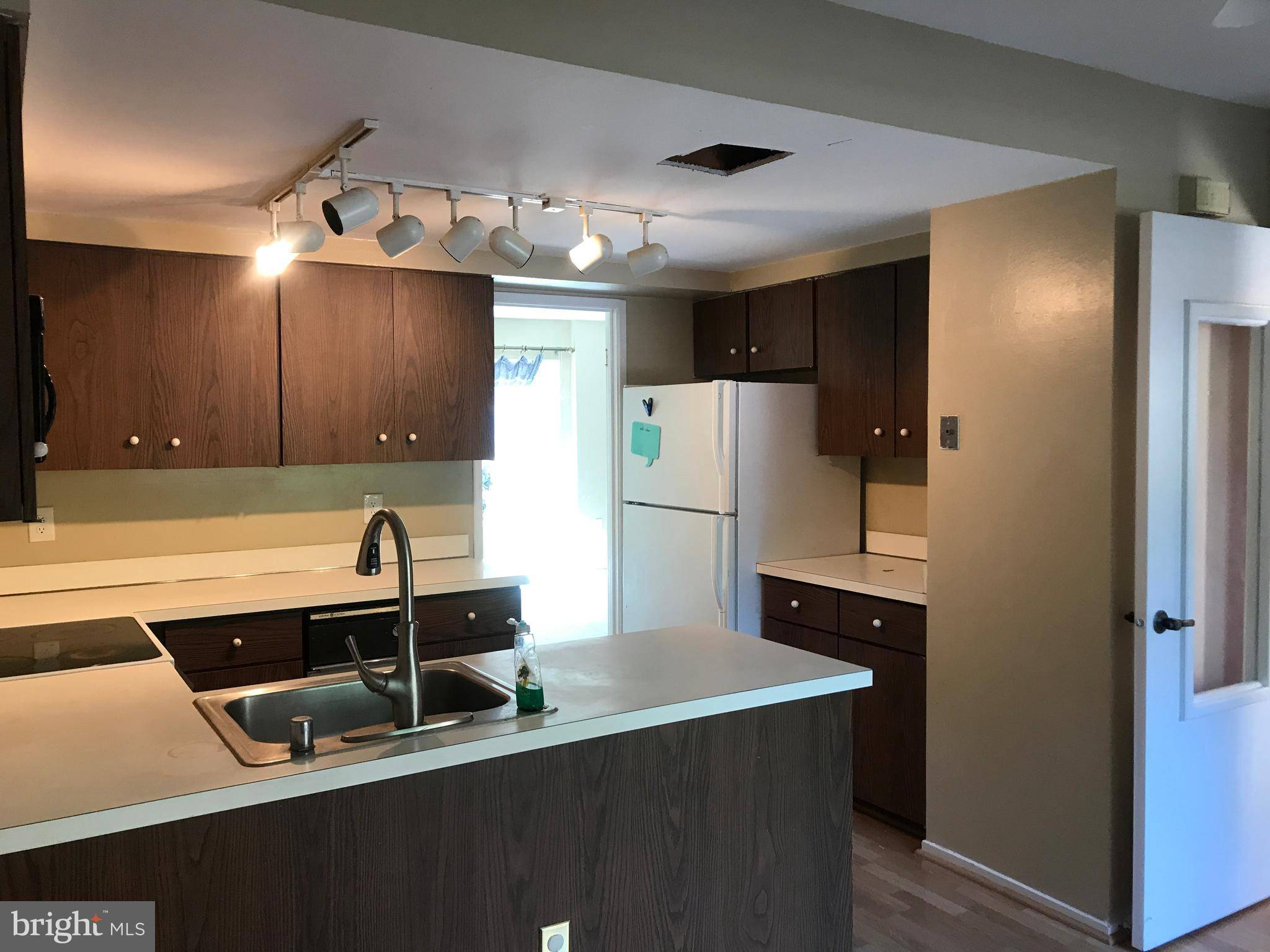 Fairfax, VA 22031,3154 EAKIN PARK CT
