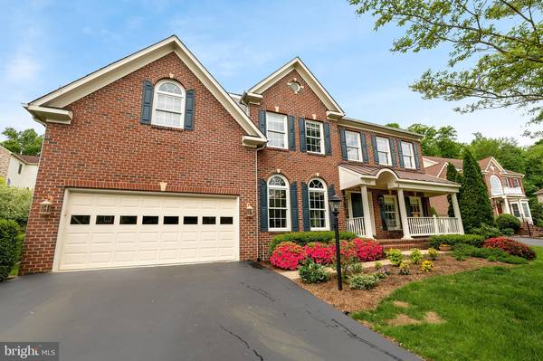 6076 DEER RIDGE TRL, Springfield, VA 22150