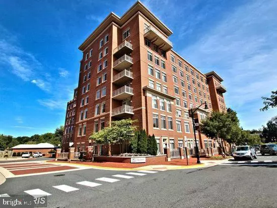 4480 MARKET COMMONS DR #214, Fairfax, VA 22033