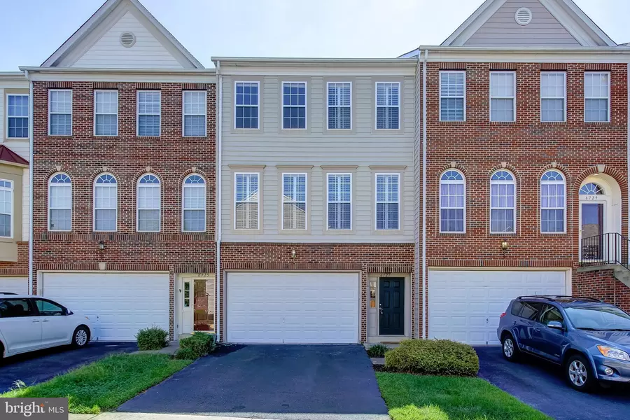 6727 APPLEMINT LN, Alexandria, VA 22310