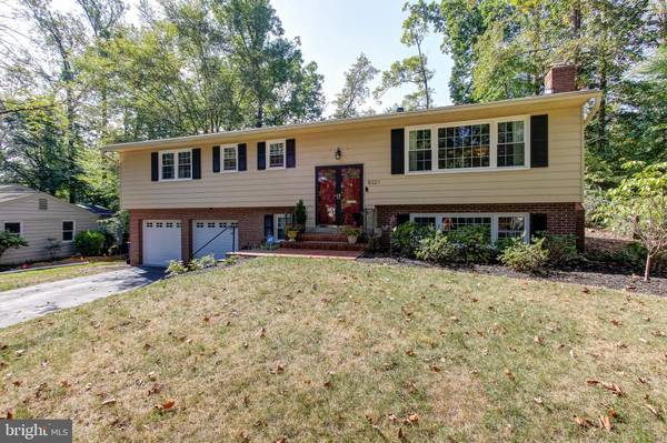 Annandale, VA 22003,8321 EPINARD CT