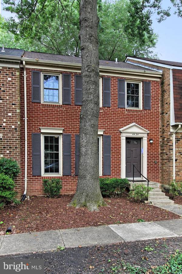 Annandale, VA 22003,4434 CHASE PARK CT