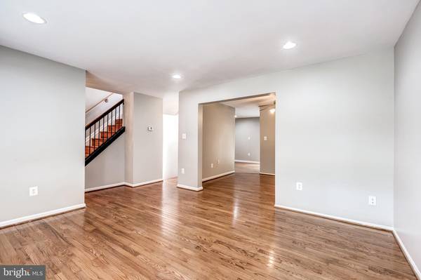 Springfield, VA 22152,8808 RIDGE HOLLOW CT