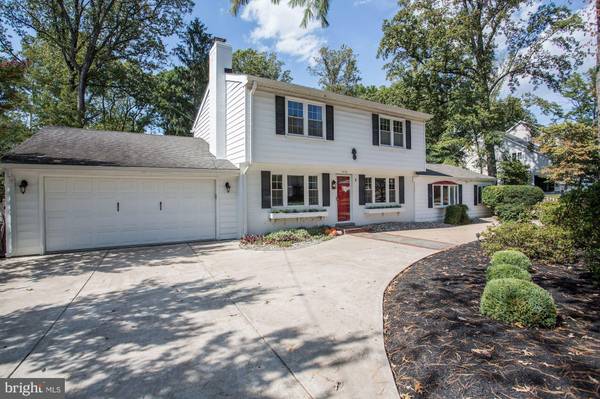 2412 CEDAR LN, Vienna, VA 22180