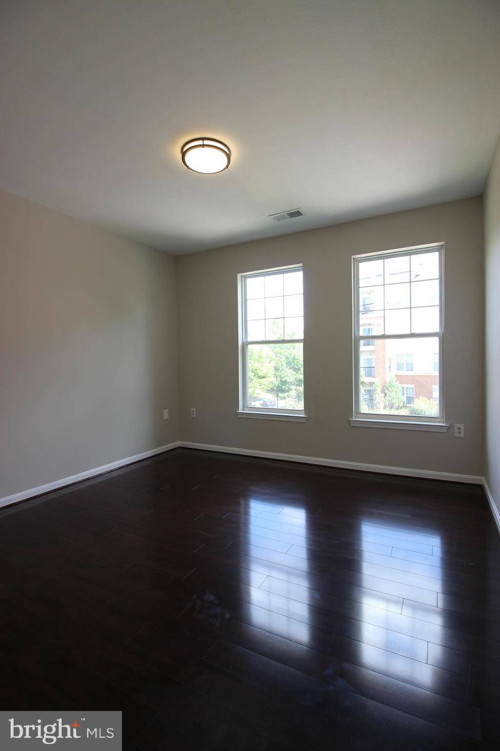 Fairfax, VA 22030,11305 ARISTOTLE DR #2-306
