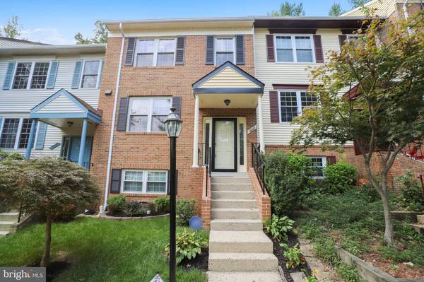 6017 HEATHERWOOD DR, Alexandria, VA 22310