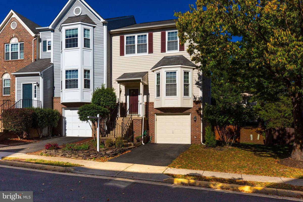 Centreville, VA 20121,6858 KERRYWOOD CIR