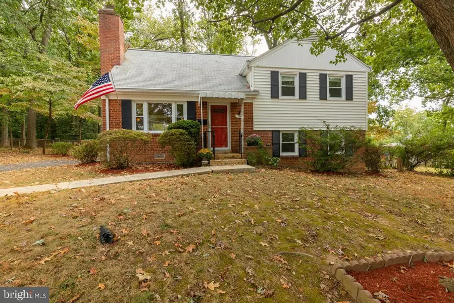 7919 ROSWELL DR, Falls Church, VA 22043