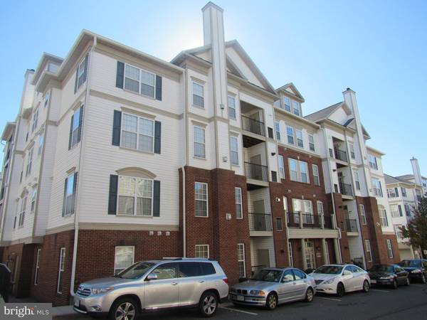 11575 CAVALIER LANDING CT #303, Fairfax, VA 22030