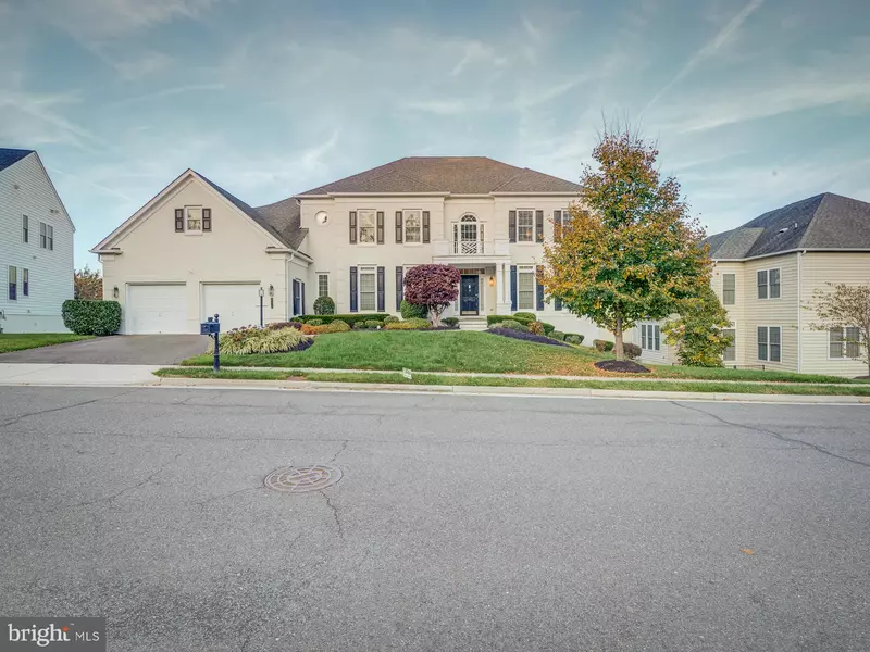 8116 BLUEBONNET DR, Lorton, VA 22079