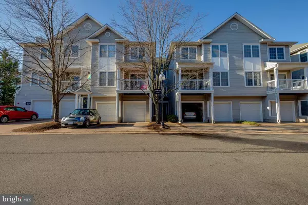 4656 SUPERIOR SQ, Fairfax, VA 22033