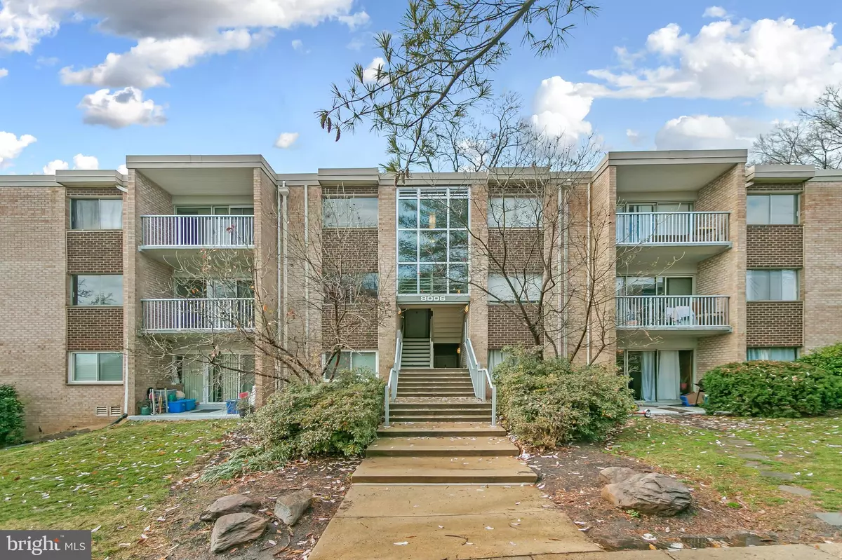 Falls Church, VA 22042,8006 CHANUTE PL #7