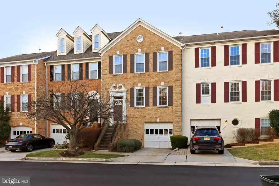 2005 PIERIS CT, Vienna, VA 22182