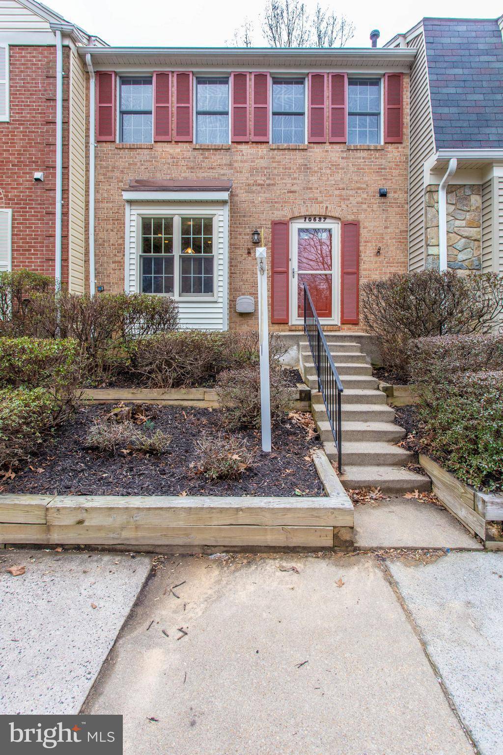 Burke, VA 22015,10637 LAKESIDE OAK CT