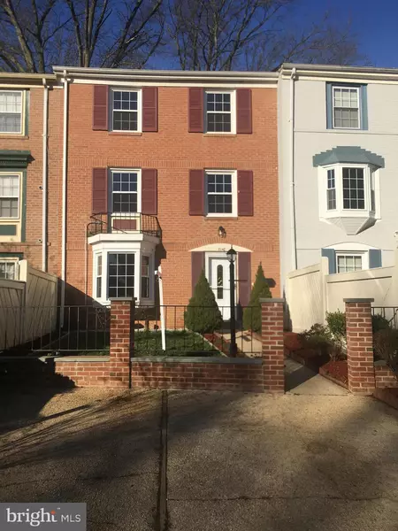 8148 LAKEPARK DR, Alexandria, VA 22309