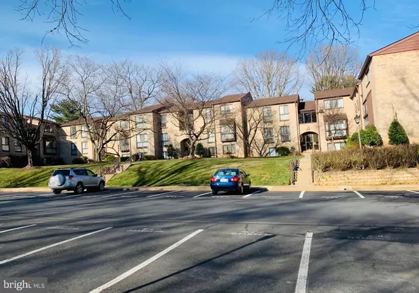 Reston, VA 20191,2032 ROYAL FERN CT #11A