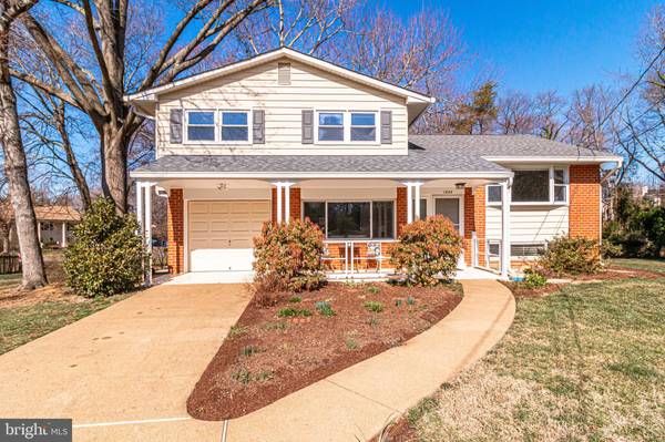 1804 INGEMAR CT, Alexandria, VA 22308