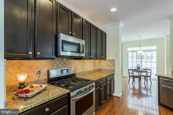 Fort Belvoir, VA 22060,6973 INLET CREEK CT