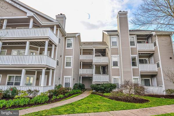 14325 CLIMBING ROSE WAY #202, Centreville, VA 20121