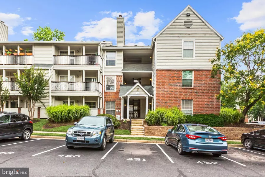 3921 PENDERVIEW DR #1805, Fairfax, VA 22033