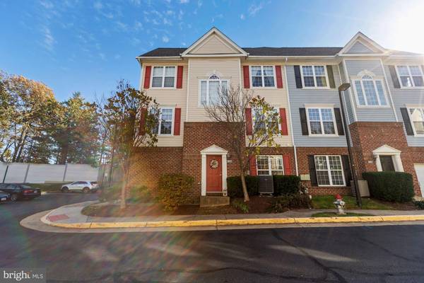 8055 NICOSH CIRCLE LN #62, Falls Church, VA 22042