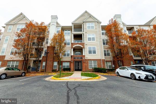 3015 NICOSH CIR #2309, Falls Church, VA 22042