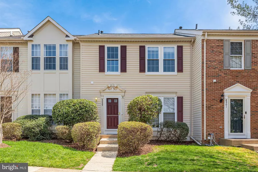 6899 RIDGE WATER CT, Centreville, VA 20121