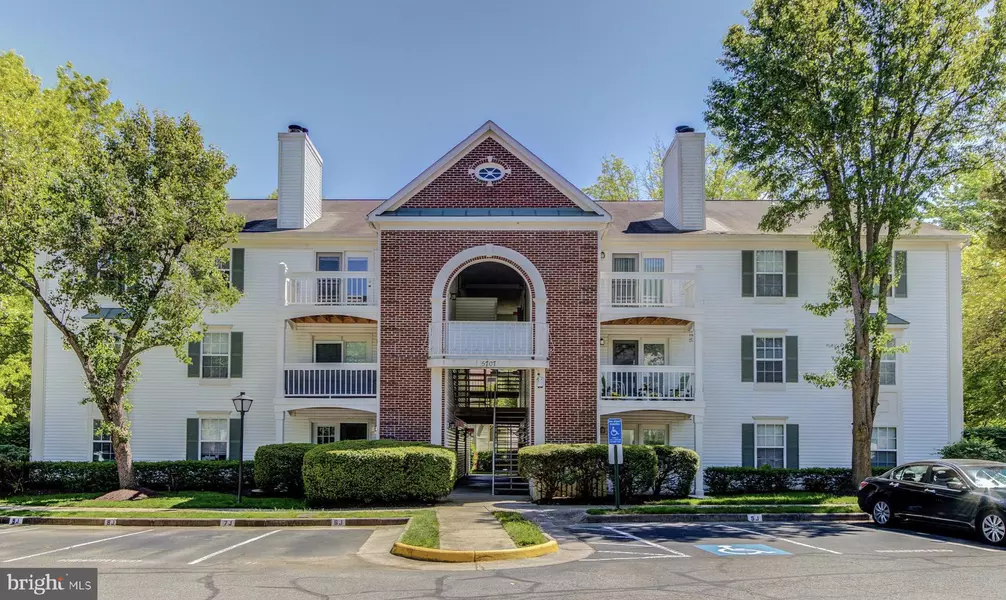 5707 OLDE MILL CT #112, Alexandria, VA 22309