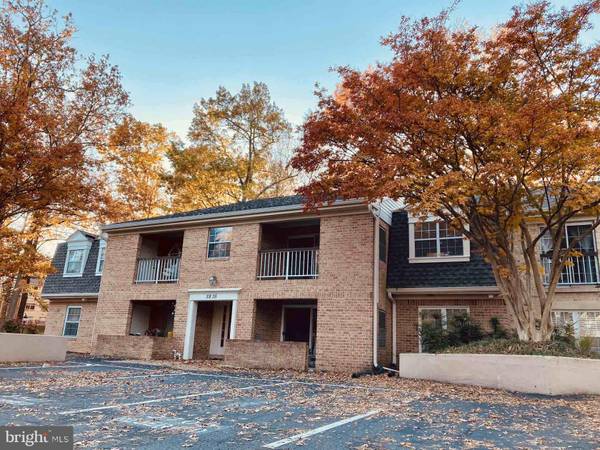 5835 COVE LANDING RD #303, Burke, VA 22015