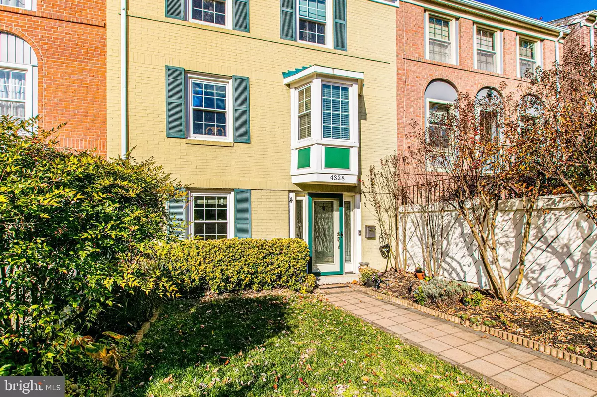 Alexandria, VA 22309,4328 CEDARLAKE CT