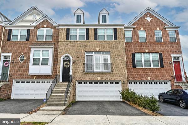 6195 ROYAL CREST LN, Alexandria, VA 22310