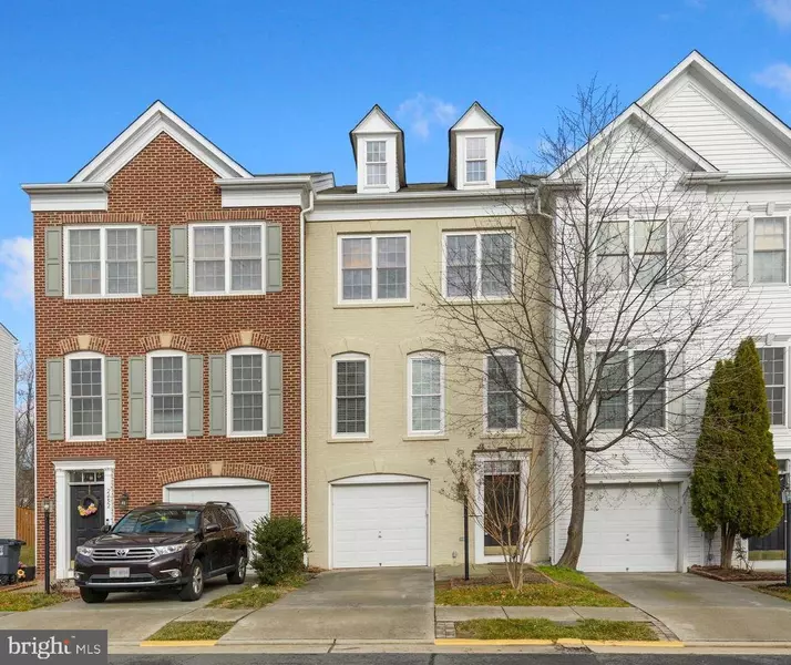 2450 TERRA COTTA CIR, Herndon, VA 20171