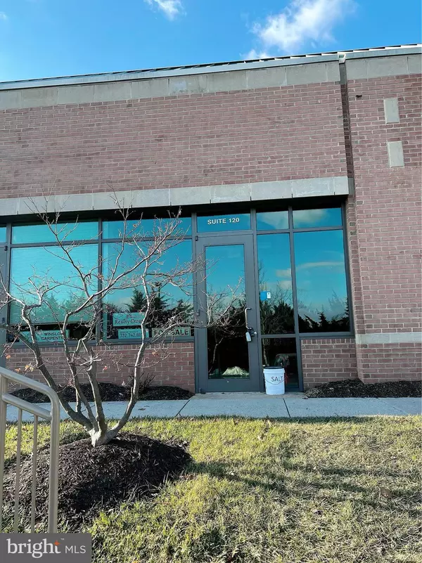 4080 LAFAYETTE CENTER DR #120, Chantilly, VA 20151