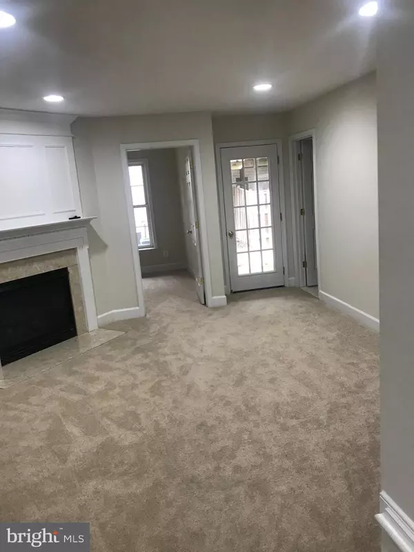 Herndon, VA 20171,2412 TERRA COTTA CIR