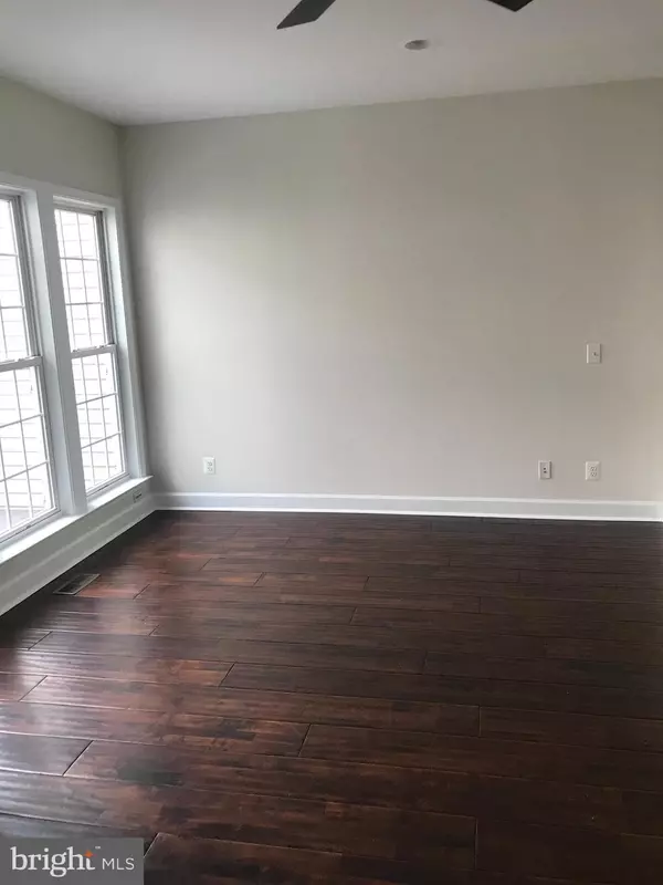 Herndon, VA 20171,2412 TERRA COTTA CIR