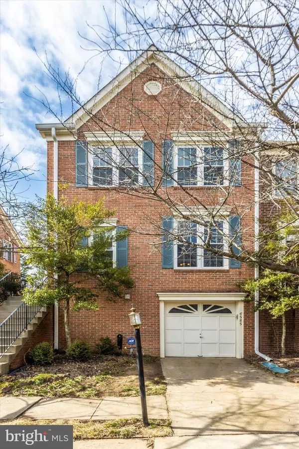 Alexandria, VA 22312,6585 IRVIN CT