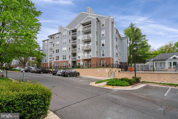 3176 SUMMIT SQUARE DR #4-A11, Oakton, VA 22124