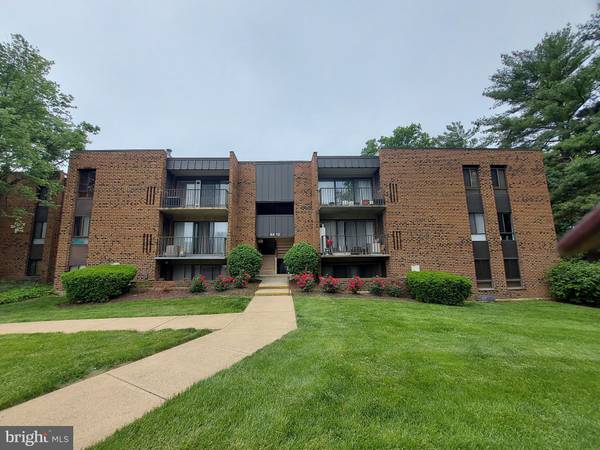 4412 ISLAND PL #201, Annandale, VA 22003