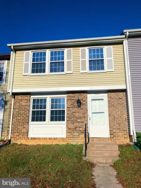 8307 PONDSIDE TER, Alexandria, VA 22309