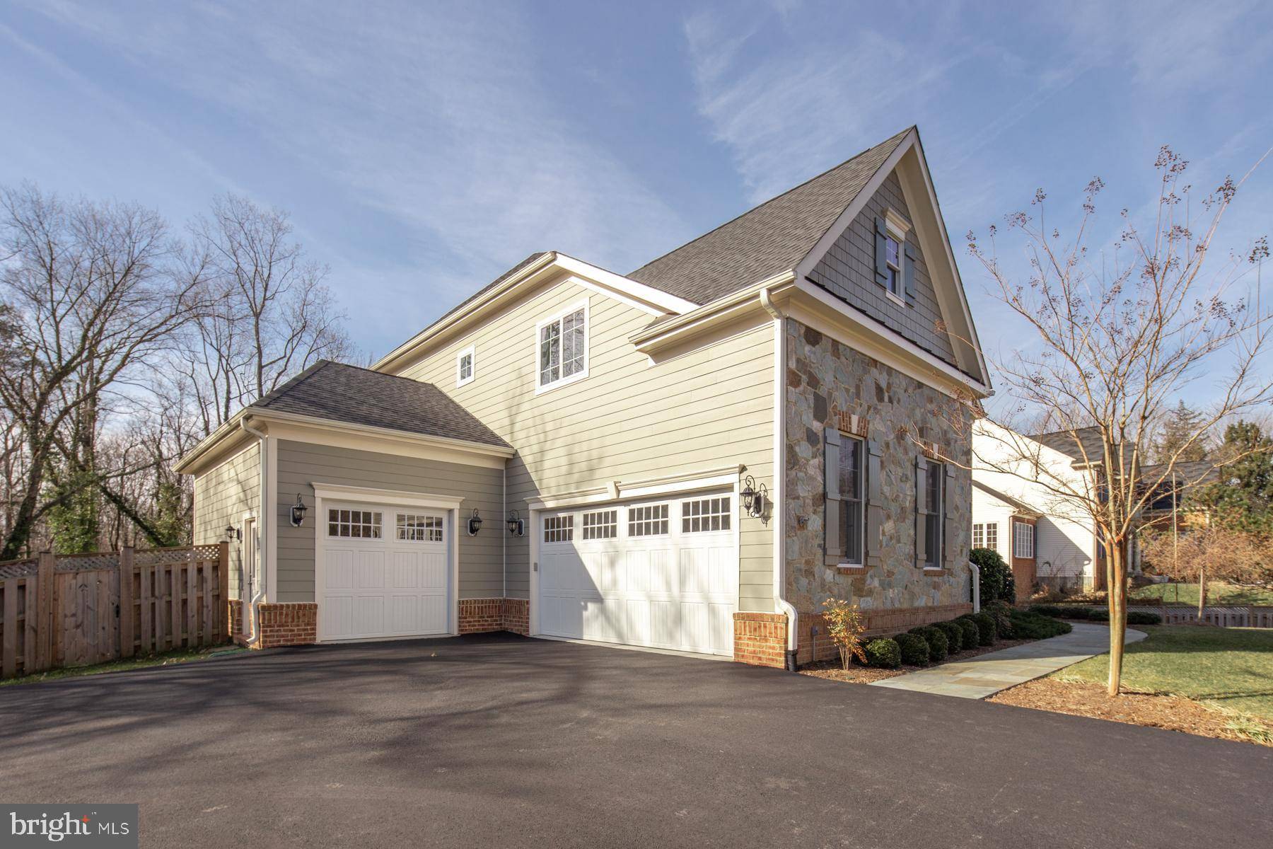 Vienna, VA 22180,603 NIBLICK DR SE