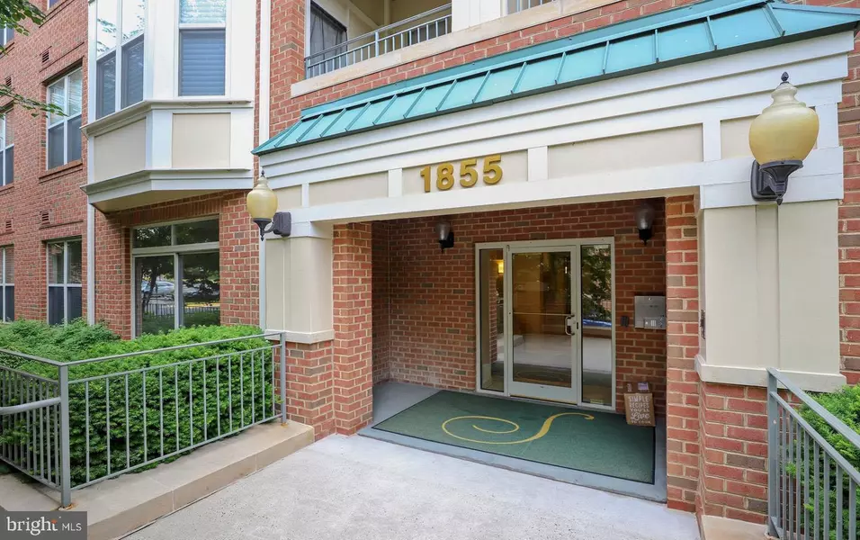 1855 STRATFORD PARK PL #316, Reston, VA 20190