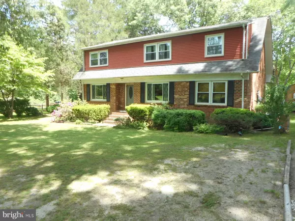 8017 BEAVER DR, Gloucester, VA 23061