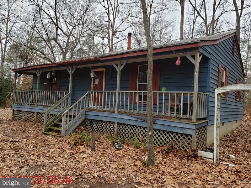 77 HOLLY RD, Aylett, VA 23009