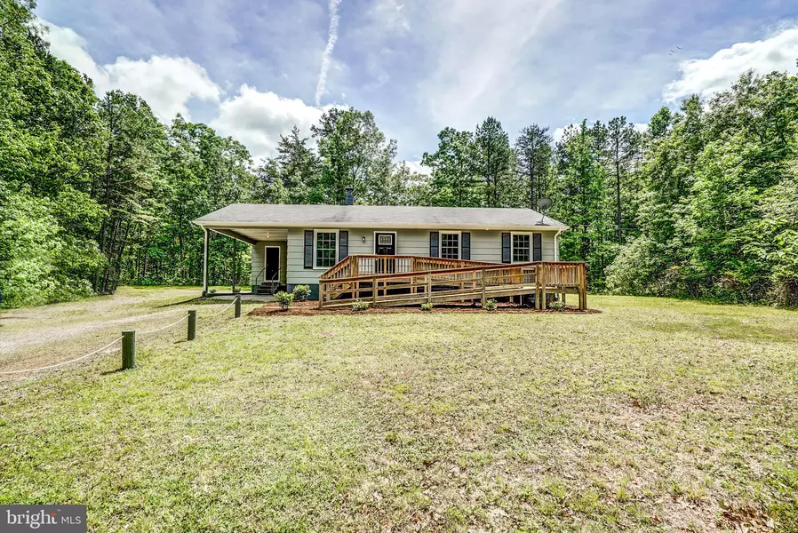 8571 FREDERICKS HALL RD, Mineral, VA 23117