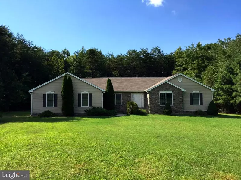 2761 EASTHAM RD, Bumpass, VA 23024